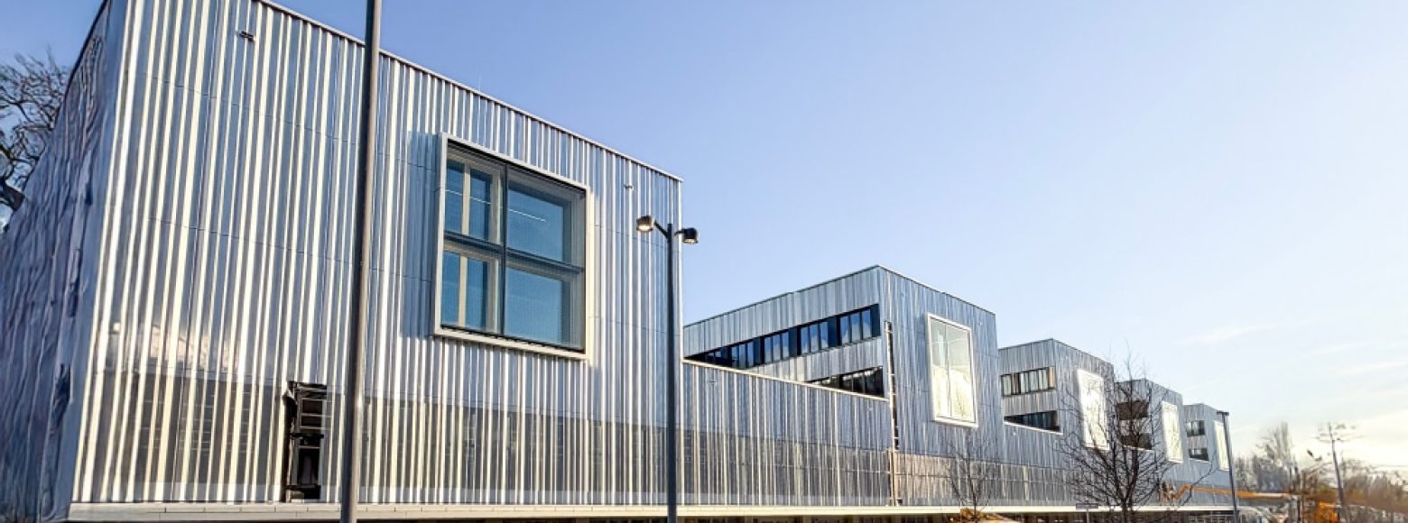 Modernes Gebäude mit Wego Systembaustoffen, nachhaltige Bauweise, innovative Baustoffe, Architektur,.